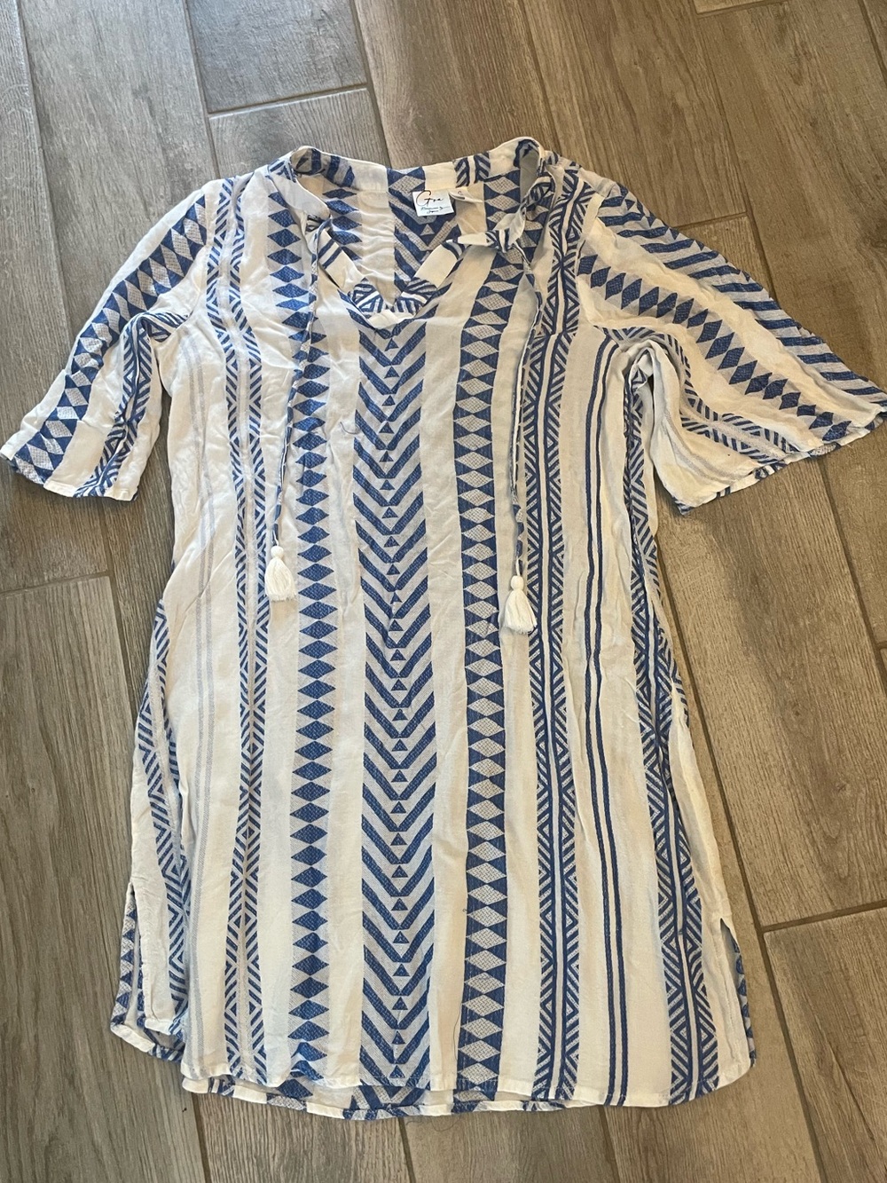 Goa by Japna swimsuit coverup Sz Small. Great condition - blue - white pattern